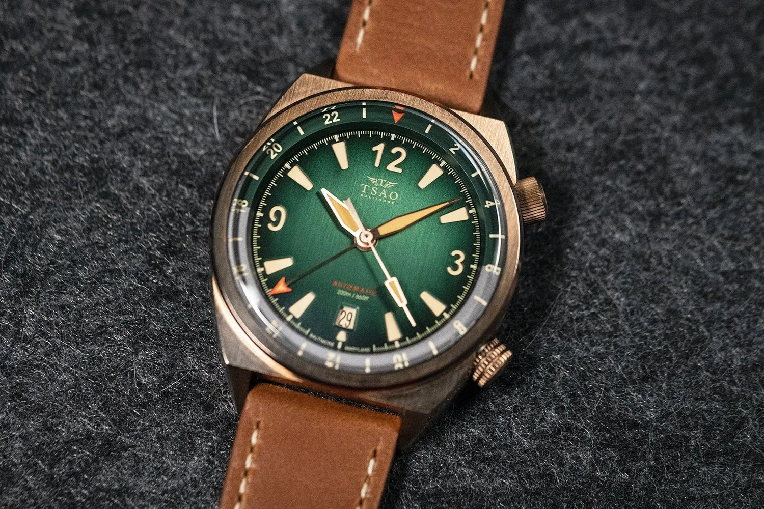 LEGACY BRONZE GMT - GREEN FUME