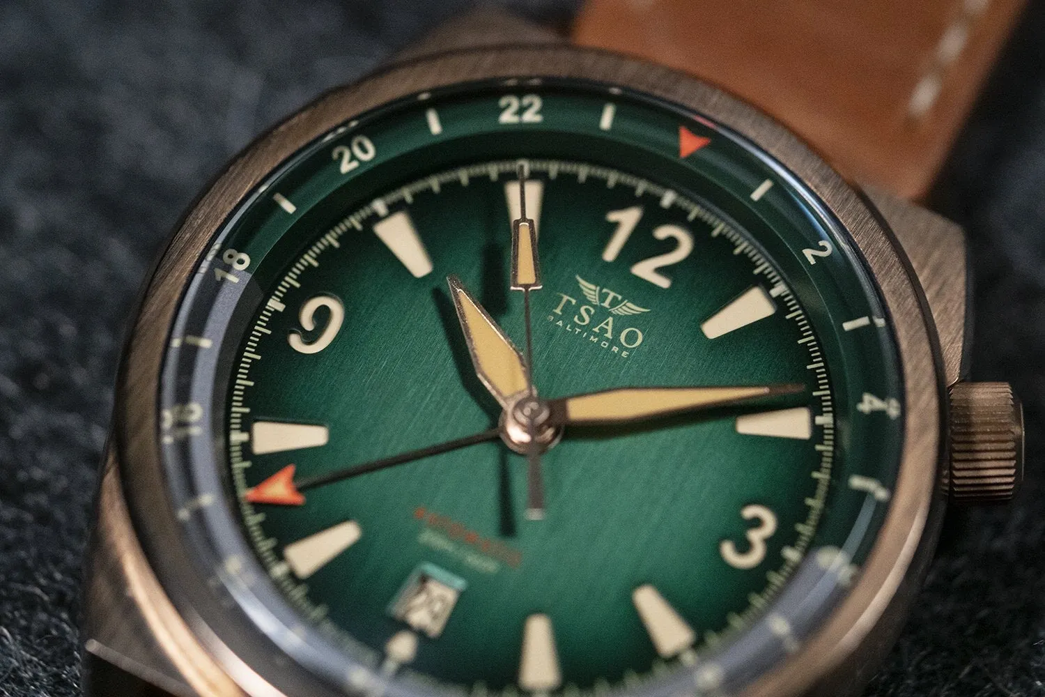 LEGACY BRONZE GMT - GREEN FUME