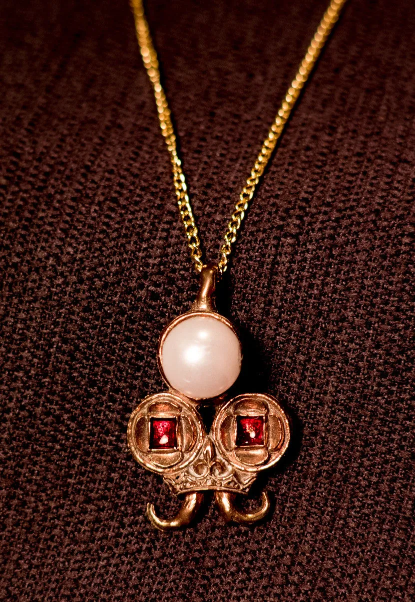 Pendant with fleur-de-lis - W-93