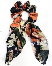 TIE SCRUNCHIE - BLK/RED FLORAL